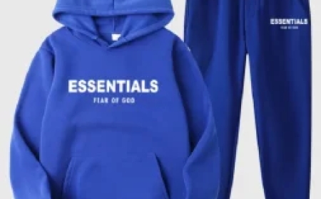 Essentials Hoodie: Minimalist Style Meets Ultimate Softness