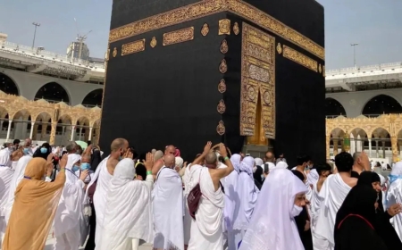 How Do You Avoid Scams When Searching for Cheap Umrah Packages?
