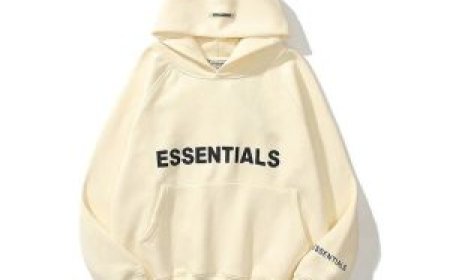 Essentials Hoodie – Classic Design Meets Everyday Versatility