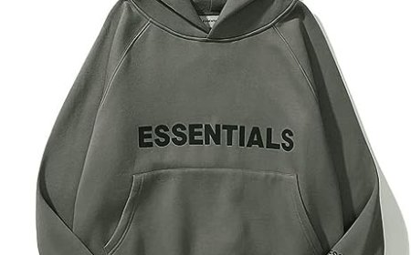 Built for Cold, Made to Move—Best Essential Hoodie Canada