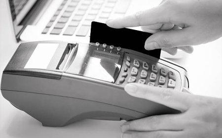 Building Financial Resilience with Card Acquiring Solutions